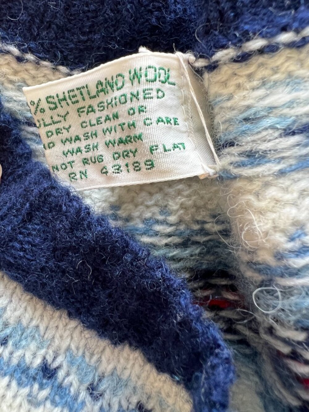80's L.L.Bean Shetland Wool Fair Isle Sweater - Navy - Size 36 - Picture 13 of 13